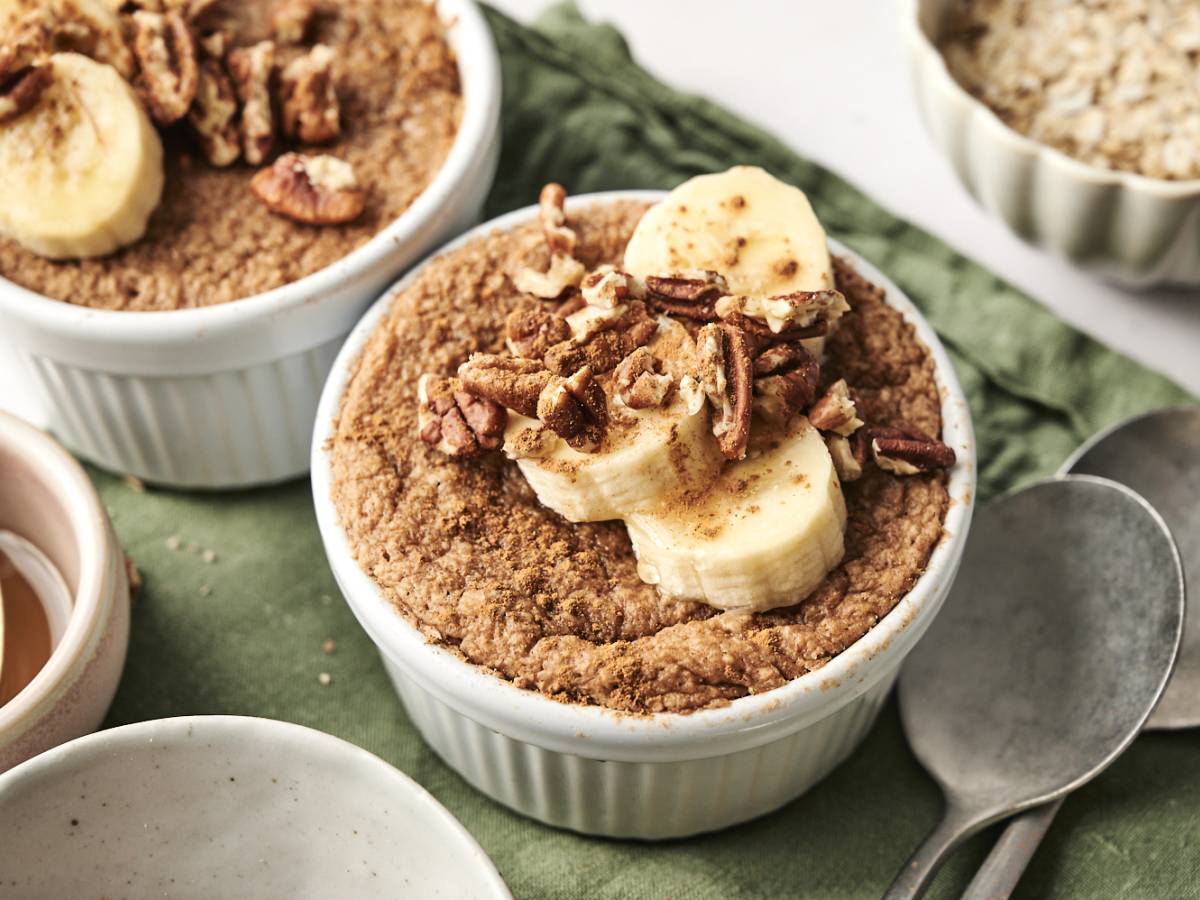 Protein baked oats topped with banana and pecans