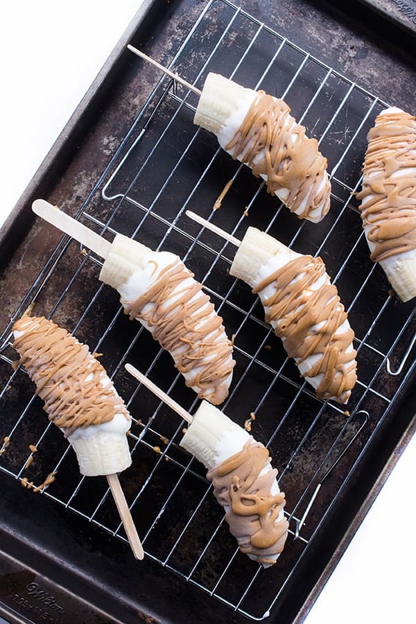 Frozen Yogurt Banana Pops - a healthy frozen treat recipe