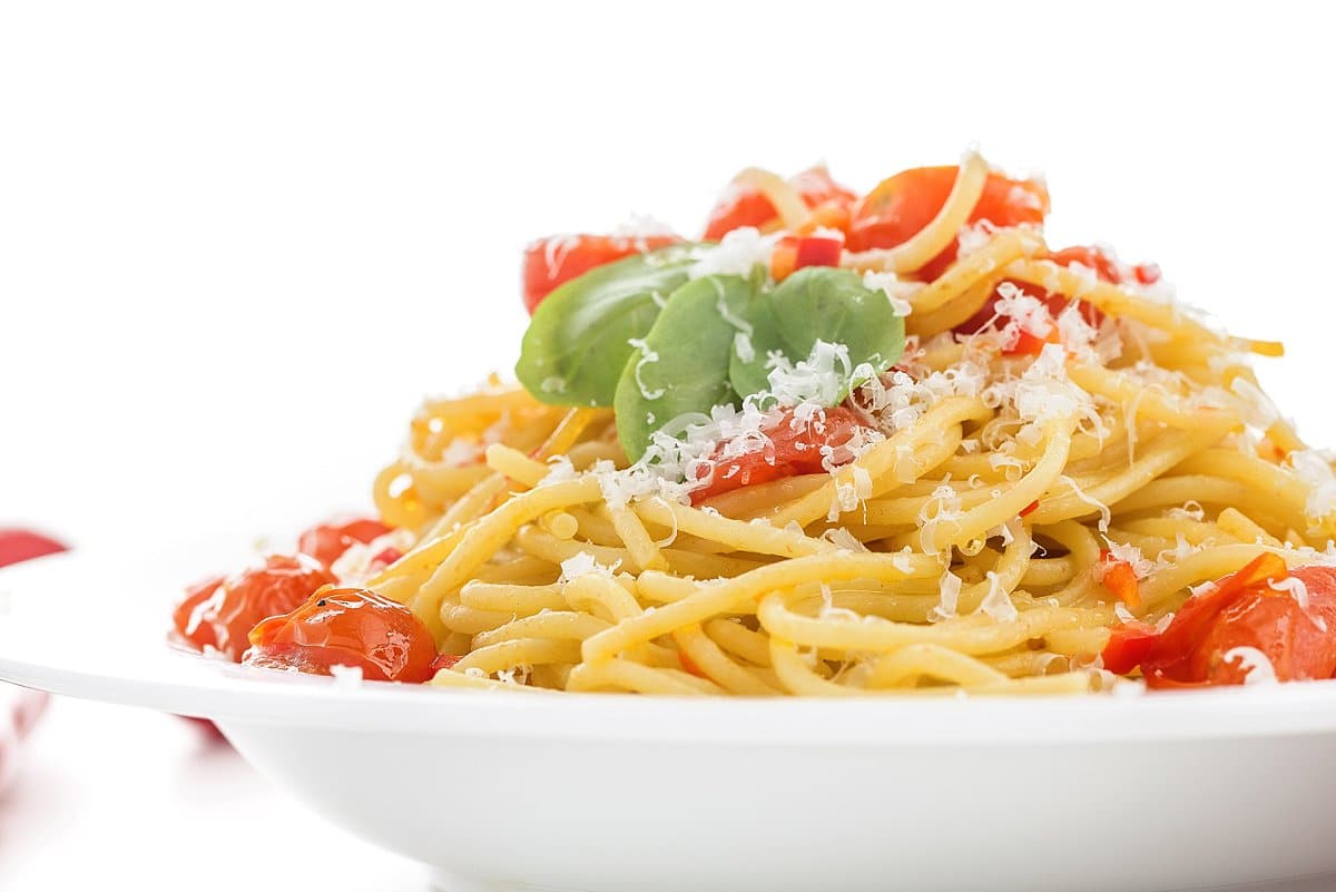 bowl of spicy pasta- 20 healthy spicy food recipes.