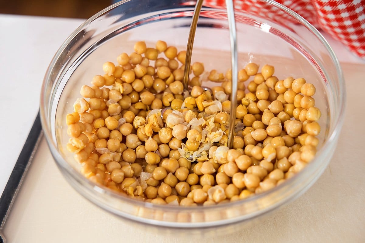 Mashing chickpeas