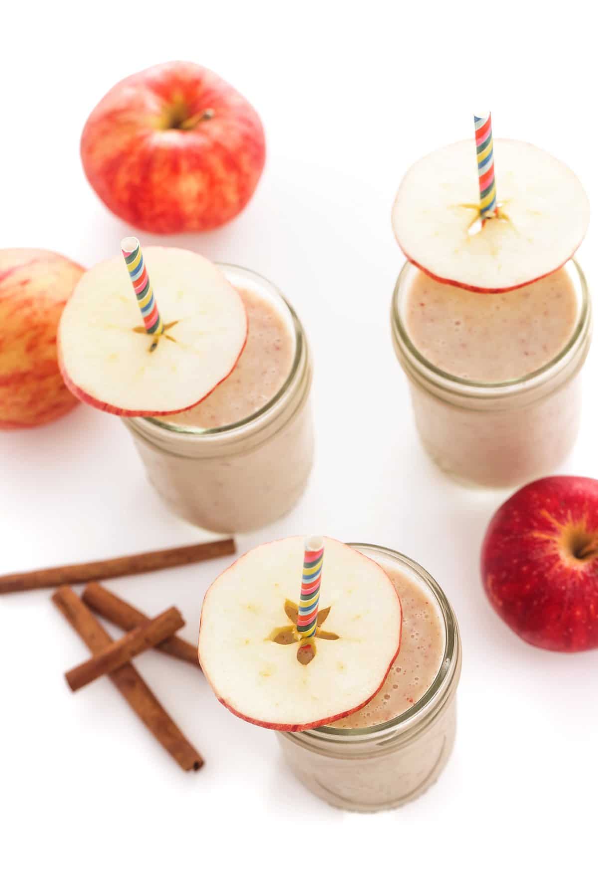 20 Smoothie Recipes (That Will Keep You Full to Lunch!)