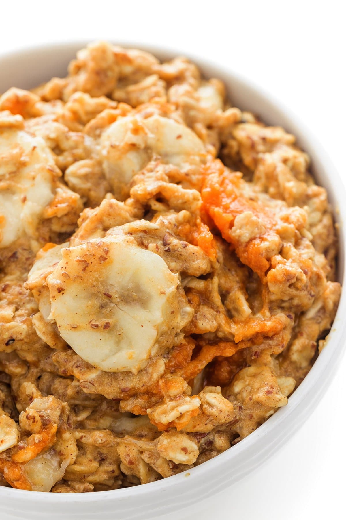 Healthy pumpkin recipes: pumpkin banana oatmeal.