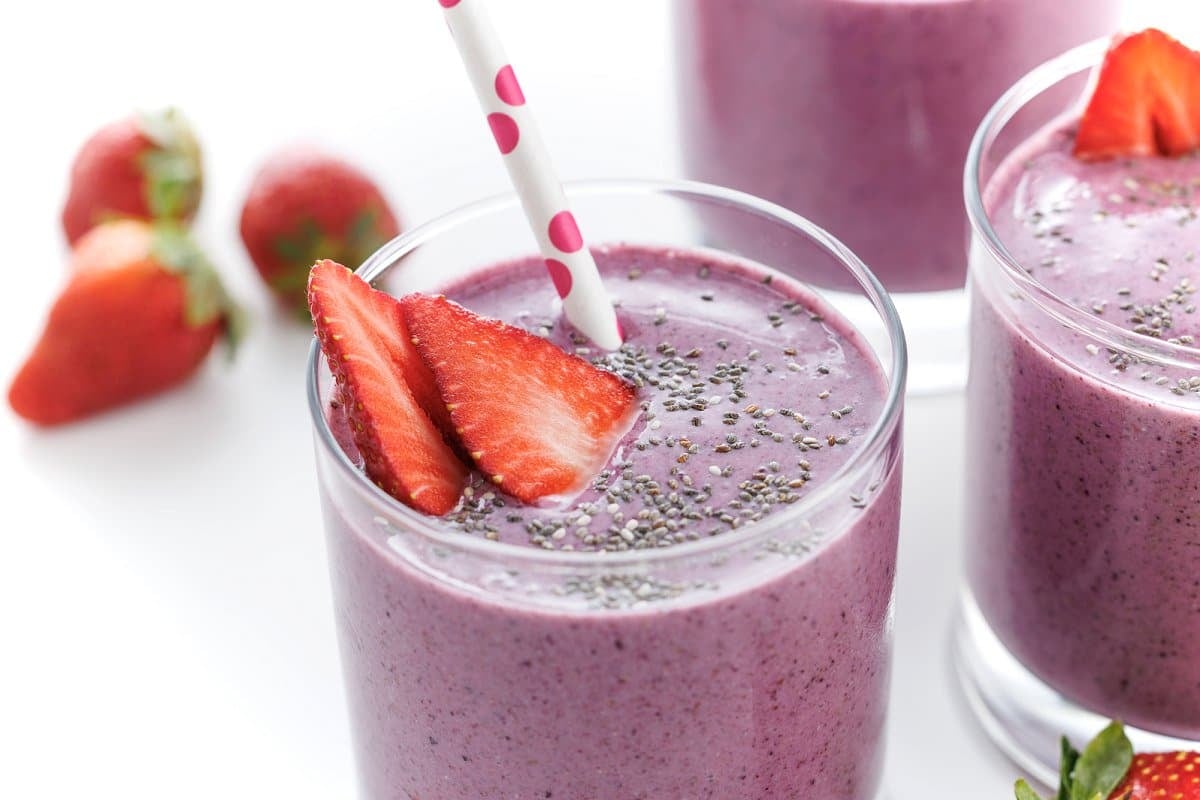 Berry ginger chia smoothies.