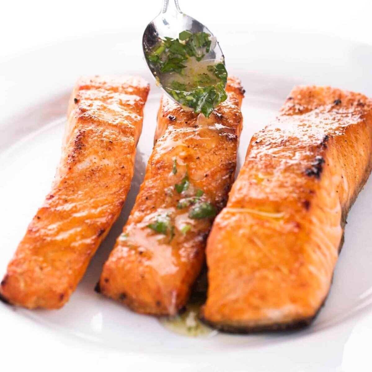 Grilled Salmon with Lemon Garlic Sauce